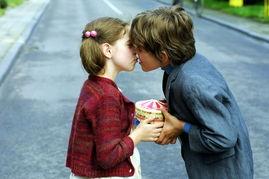 娱乐吃瓜君两小无猜